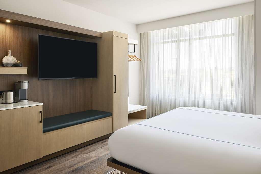 The Eddy Hotel Tucson, Tapestry Collection By Hilton Bilik gambar