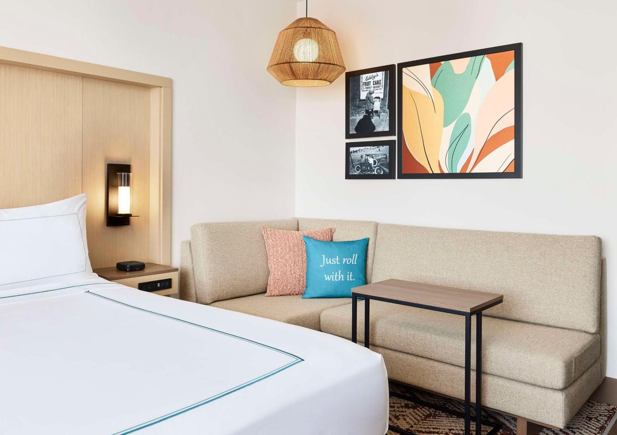 The Eddy Hotel Tucson, Tapestry Collection By Hilton Luaran gambar