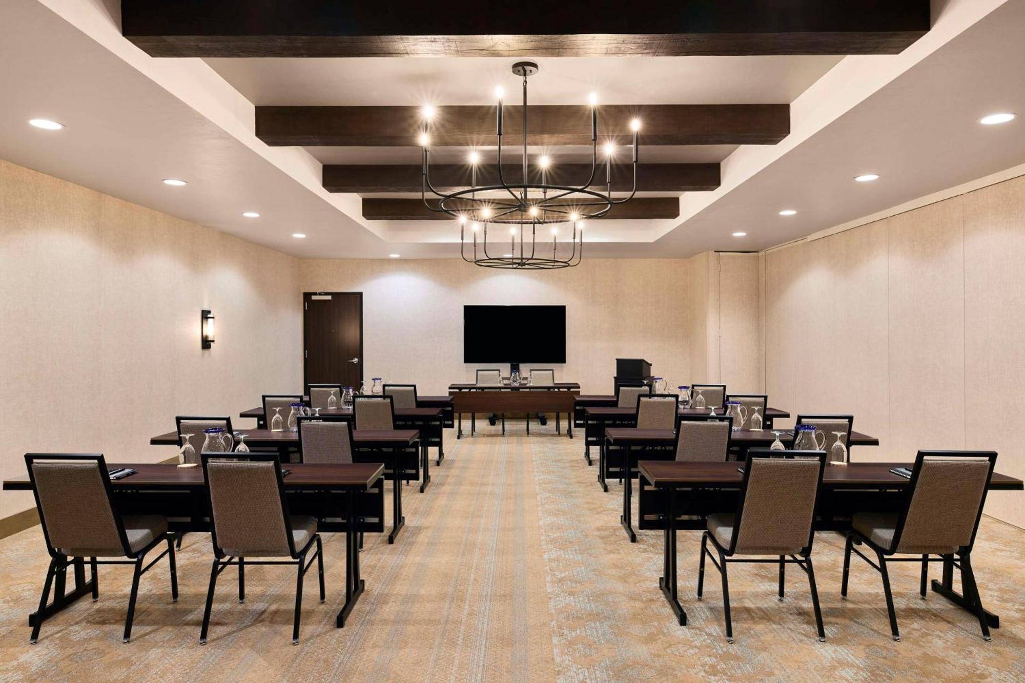 The Eddy Hotel Tucson, Tapestry Collection By Hilton Luaran gambar